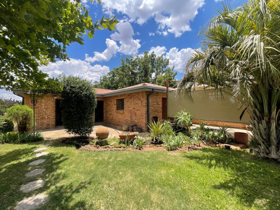 4 Bedroom Property for Sale in Christiana North West